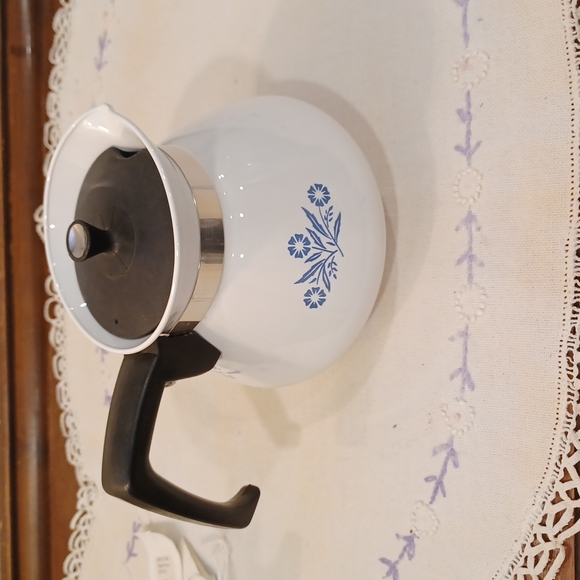 Vintage Corning Wear Cornflower 6 Cup Coffee Pot - Picture 6 of 12